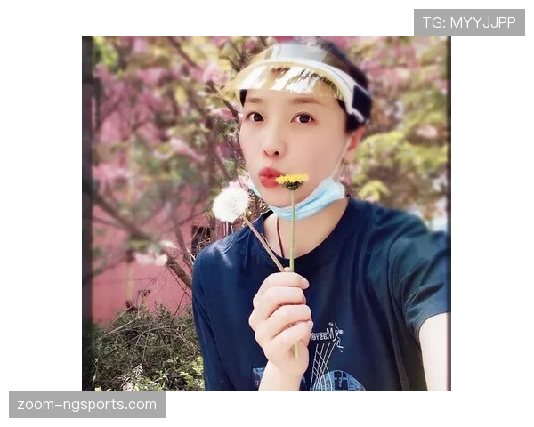 魏秋月退役后这生活也太爽了吧,刚刷到她在家撸猫喝咖啡,完全不像练排球那会儿绷着的状态 魏秋月退役后这生活也太爽了吧,刚刷到她在家撸猫喝咖啡,完全不像练排球那会儿绷着的状态